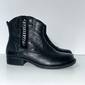 NEW Nurture Size 6.5 M WILLA Black Leather Chain Ankle Boots Booties